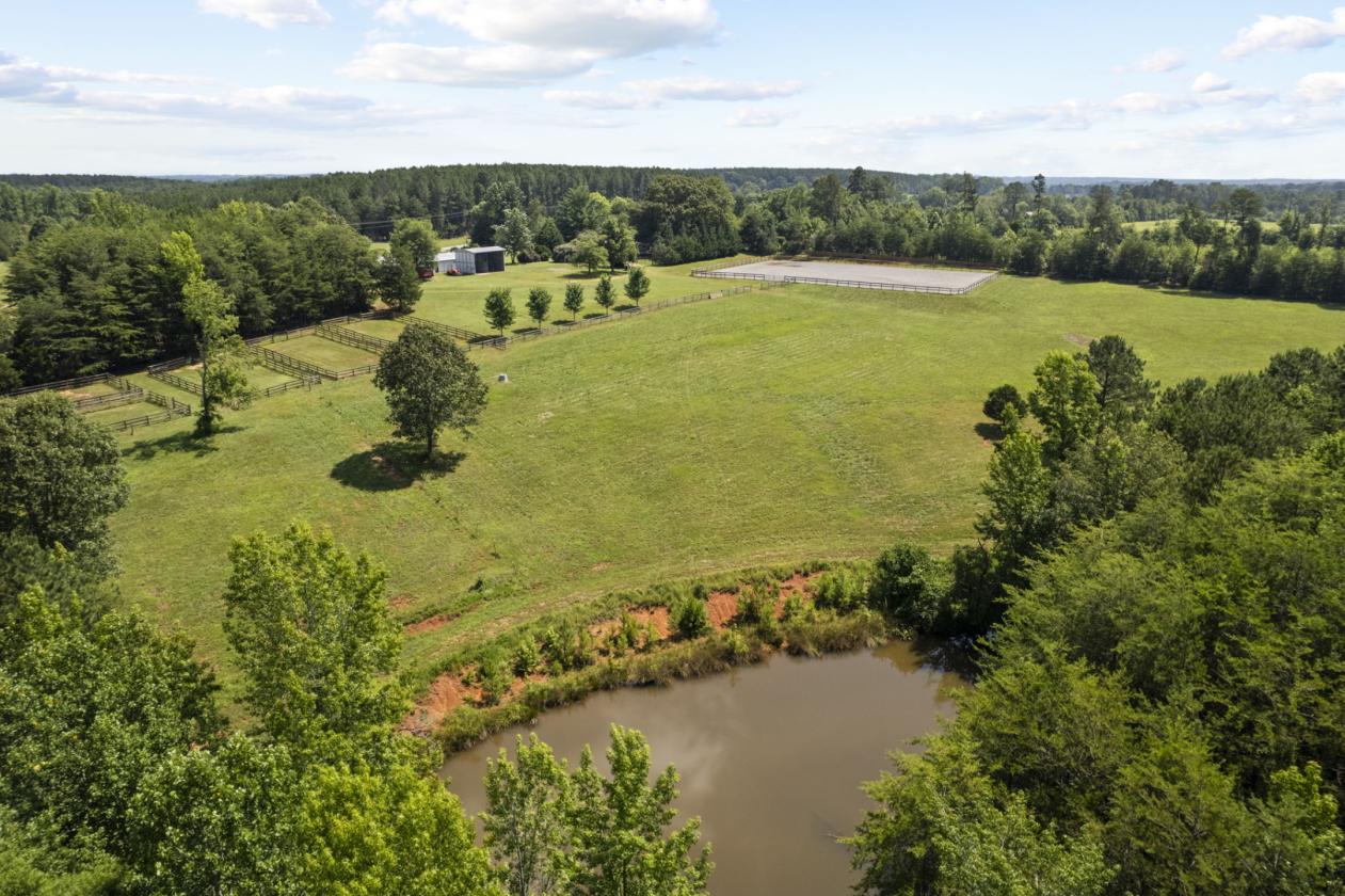 25-acre farm with 10 stalls and riding arena - photo 14