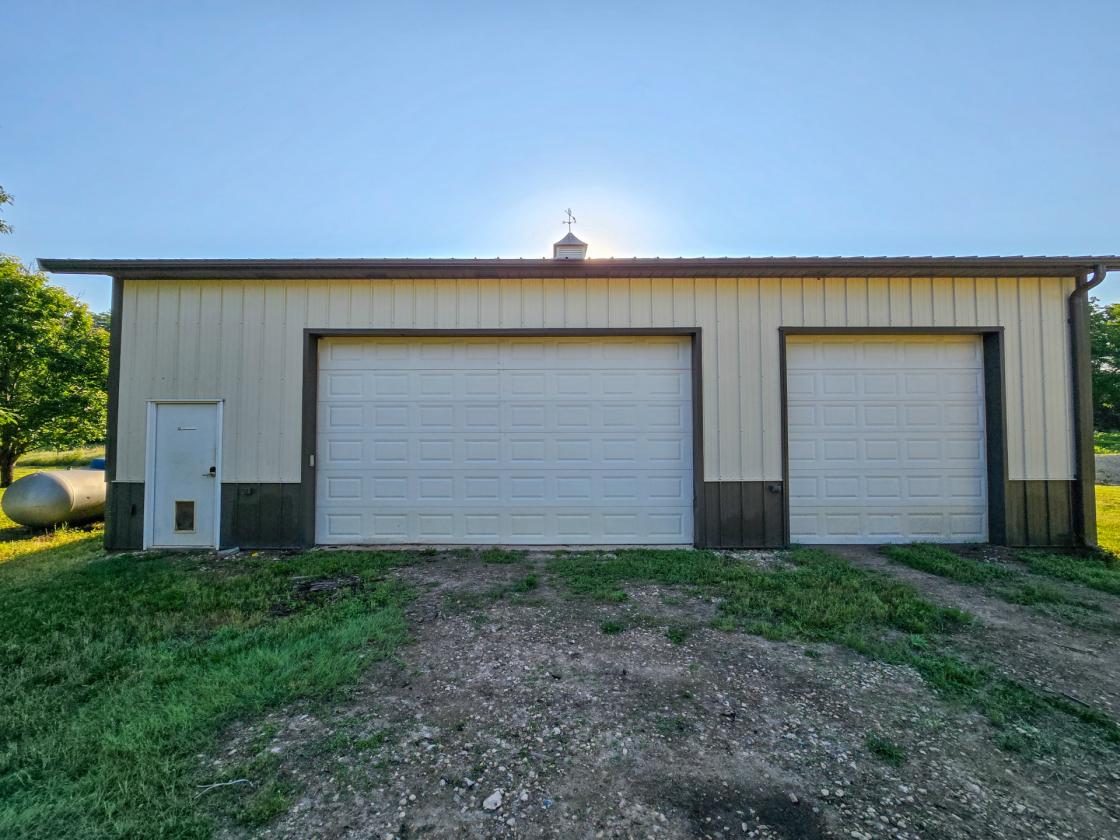 +/-174.7 ac with Log Home, Morton, and Horse Barn - photo 24