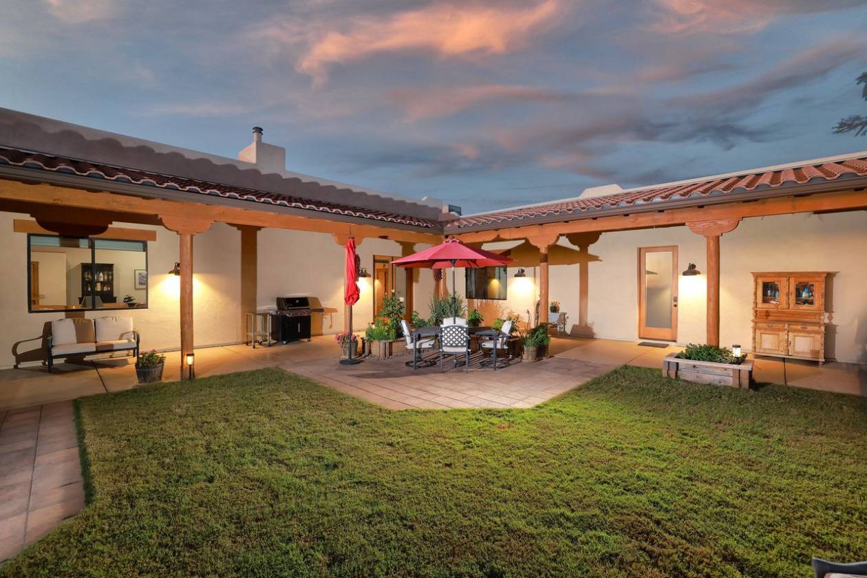 EXQUISITE EQUESTRIAN ESTATE - photo 28