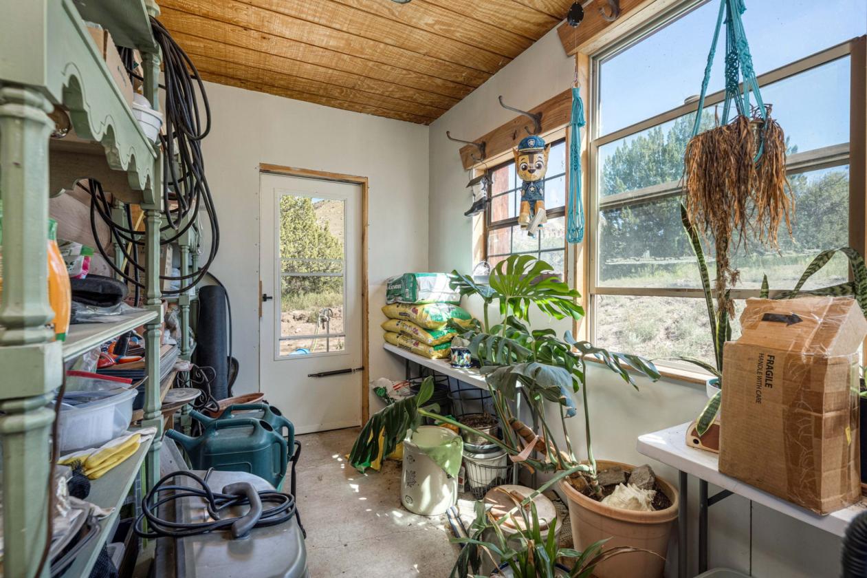Beautiful Cabin with Horse Facilities - photo 18