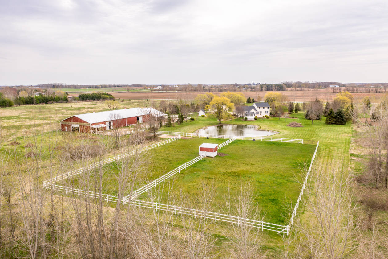 Horse farm on 20+/ acres Seymour, Outagamie County, Wisconsin
