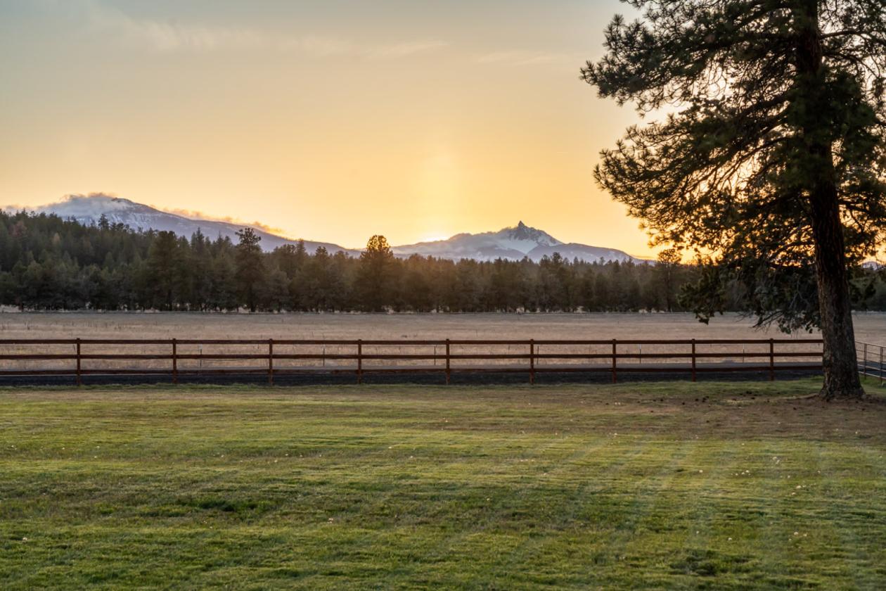 Spectacular Horse Facility near Sisters - photo 15