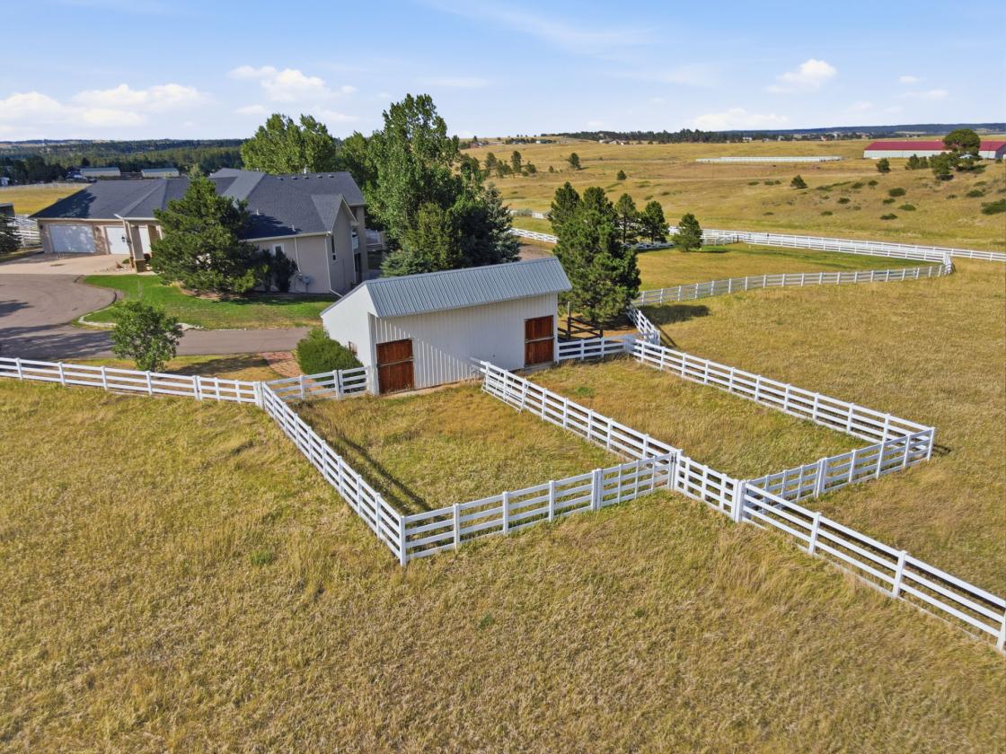 Custom 13.53 Acre Horse Property - photo 30