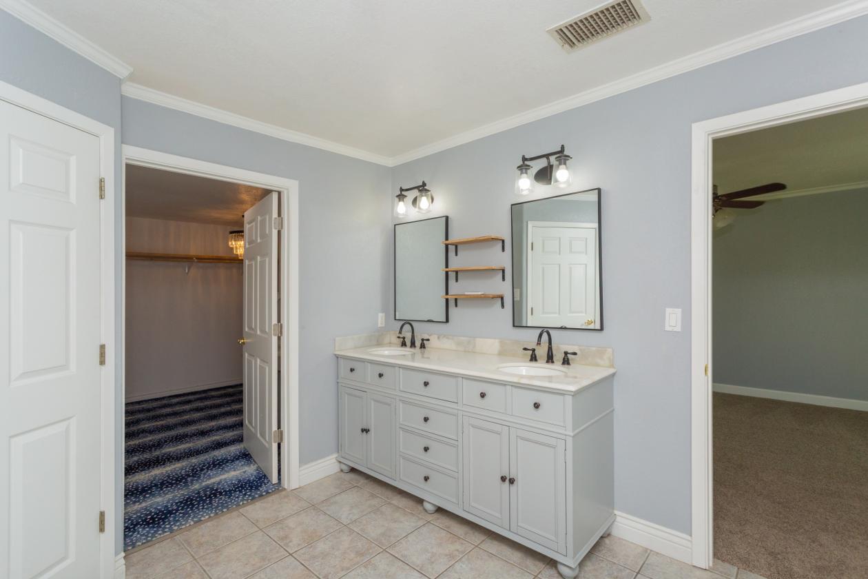 Exceptional 20-acre property - photo 17