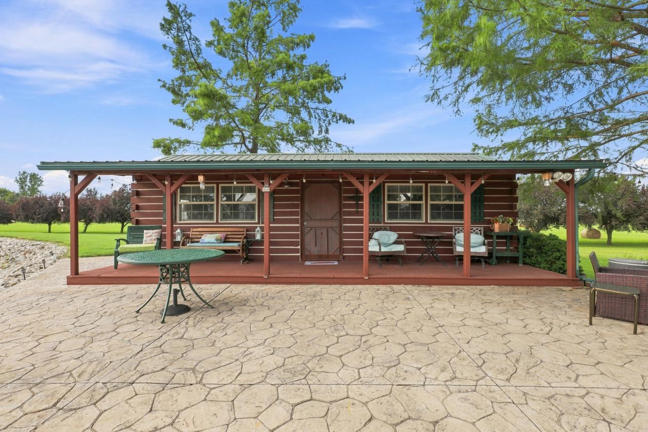 Turnkey Country Living with Equestrian Potential - photo 5