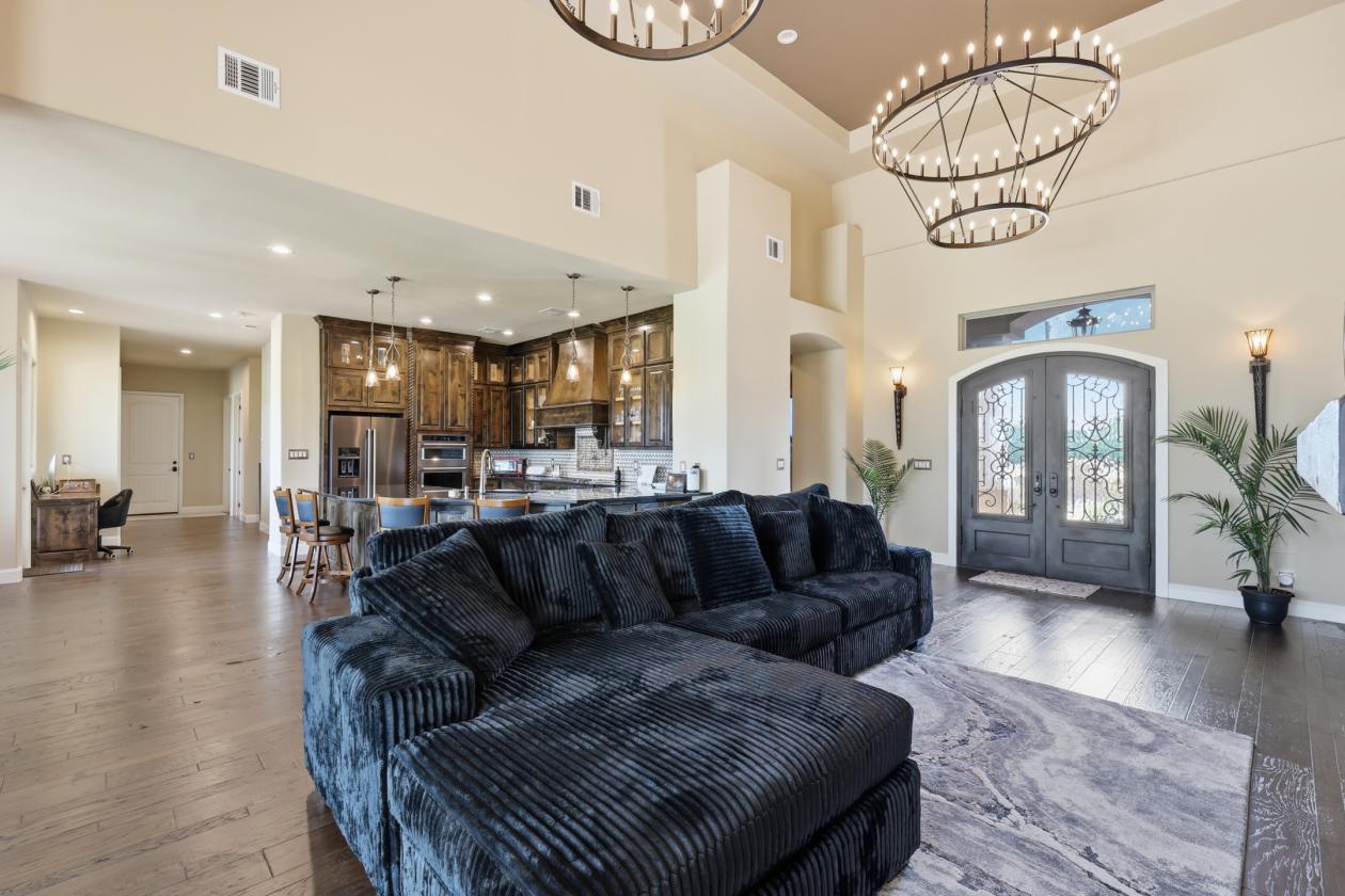 Gated Luxury Estate with Unmatched Views on 5 Acres - photo 27