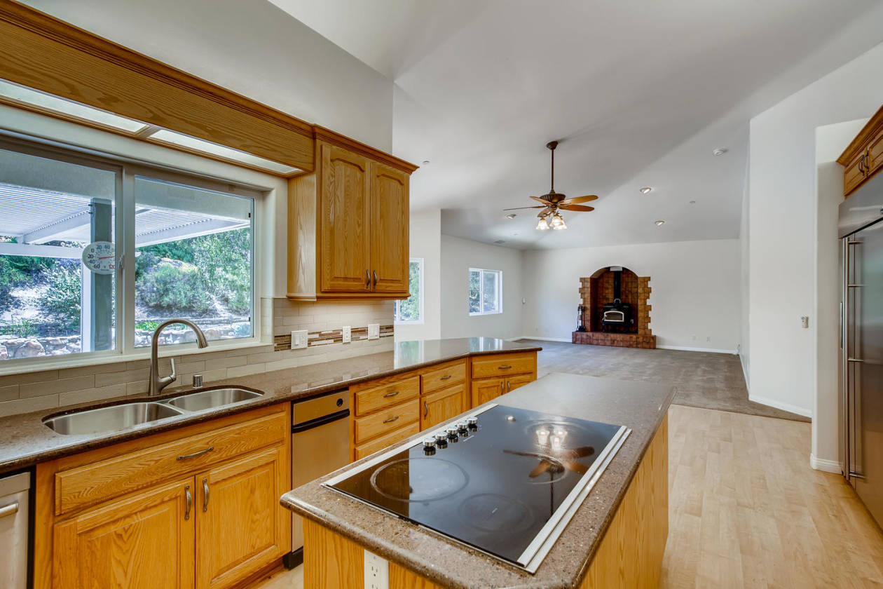 CUSTOM HOME 5.84 ACRES HORSE PROPERTY VALLEY CENTER CA Valley Center