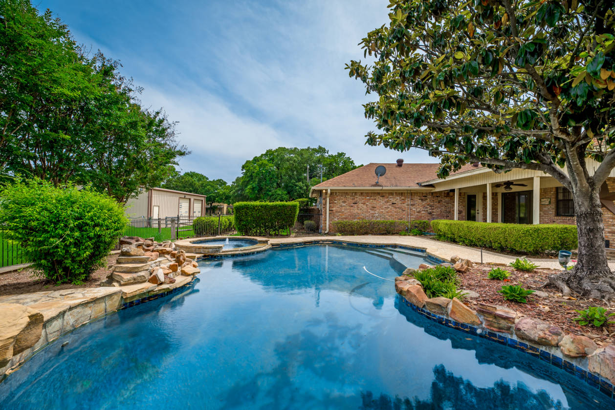 KELLER EQUESTRIAN PROPERTY - MUST SEE!!! | Keller, Tarrant County ...