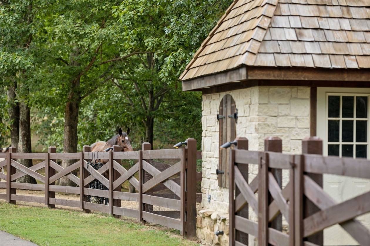 Cortina Farms: 120-Acre Equestrian & Event Estate - photo 25