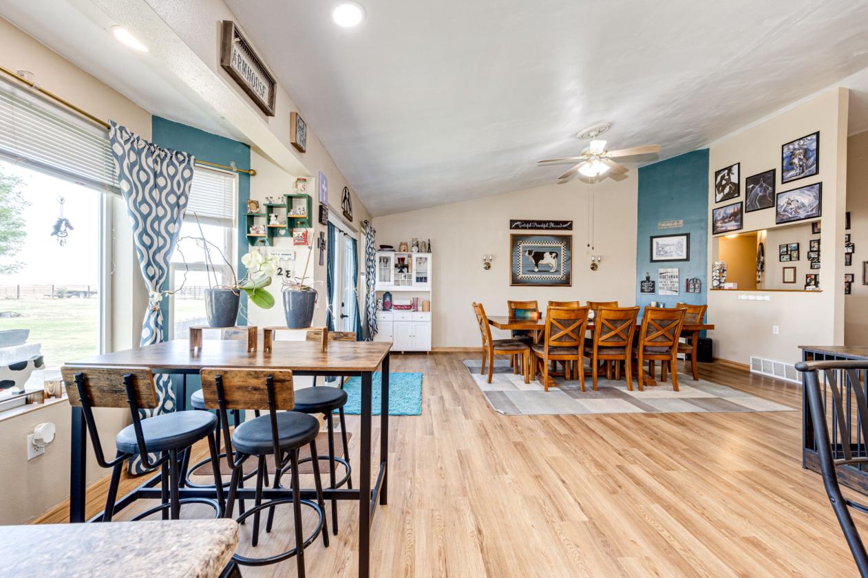 Horse Property & Multi-Generational living! - photo 15