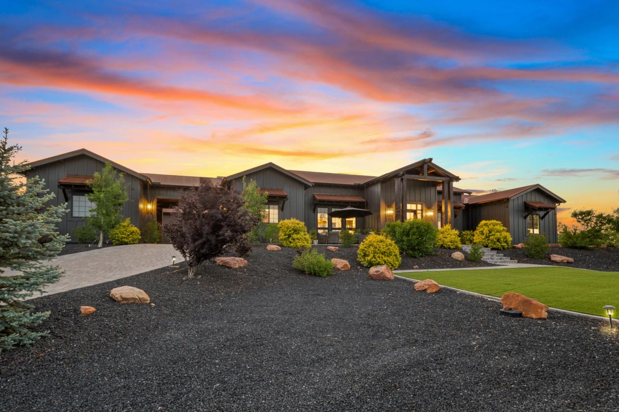Unrivaled Luxury Legacy Estate with Amazing Views - photo 3