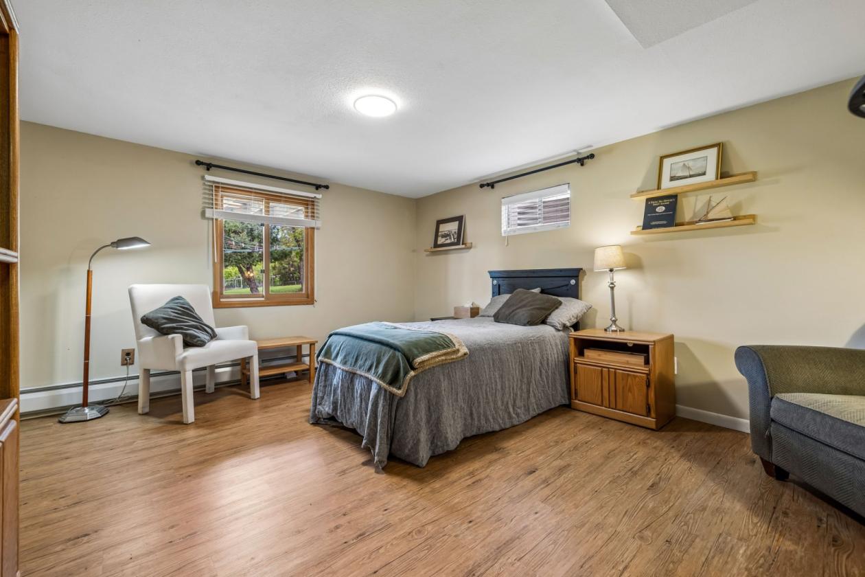 Country living at its finest - photo 17