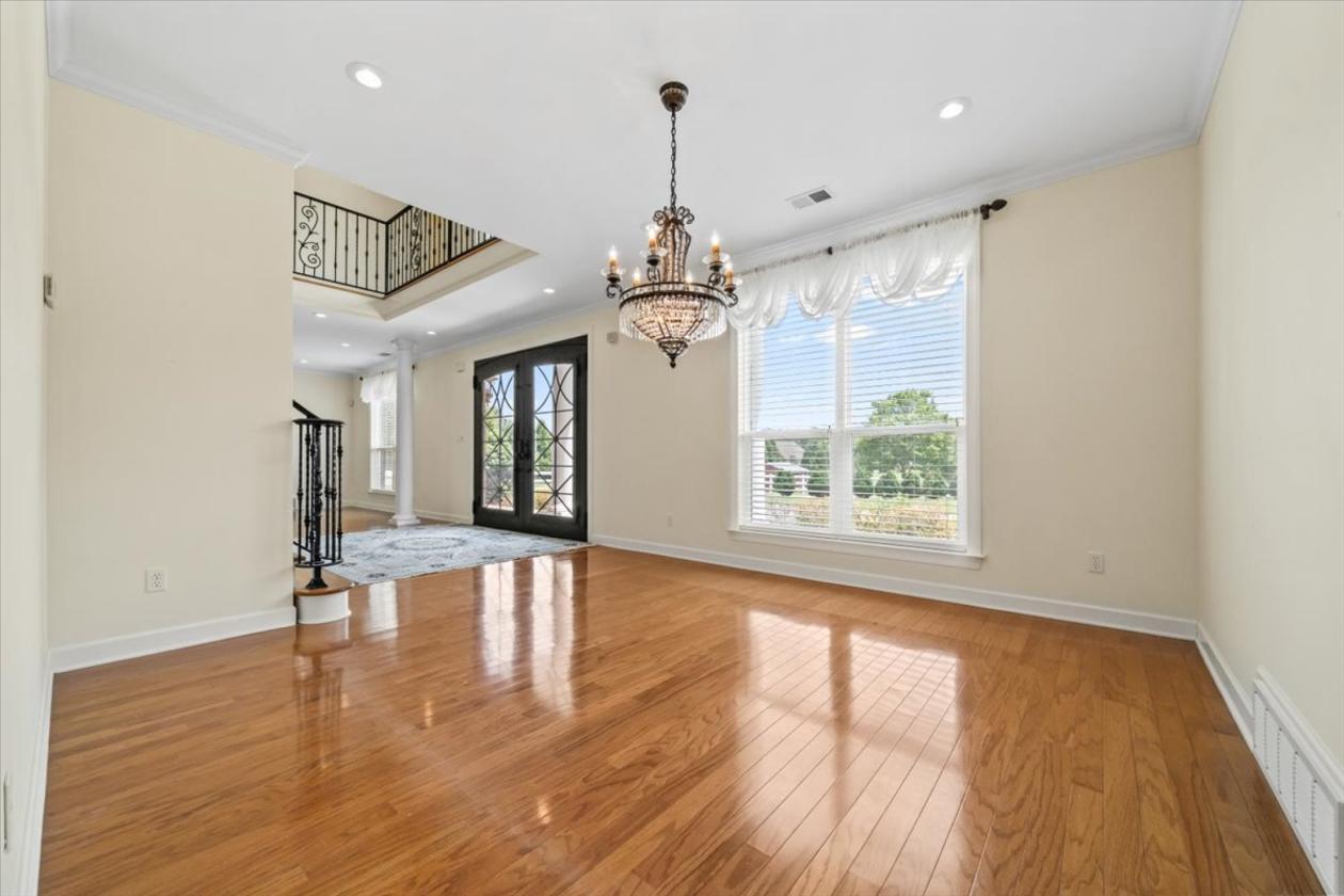 Luxury Equestrian Estate on 13.5 Acres - photo 12
