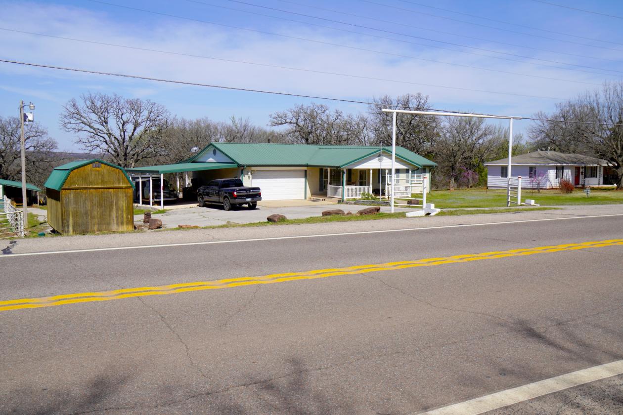 Central Oklahoma Hobby Farm with Horse Barn - photo 3