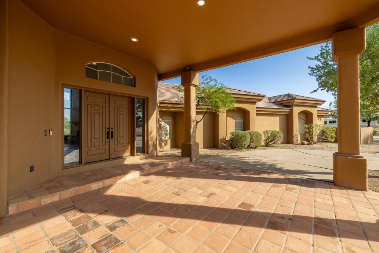 10-AC Luxury Equestrian Estate w/ Panoramic Views - photo 6