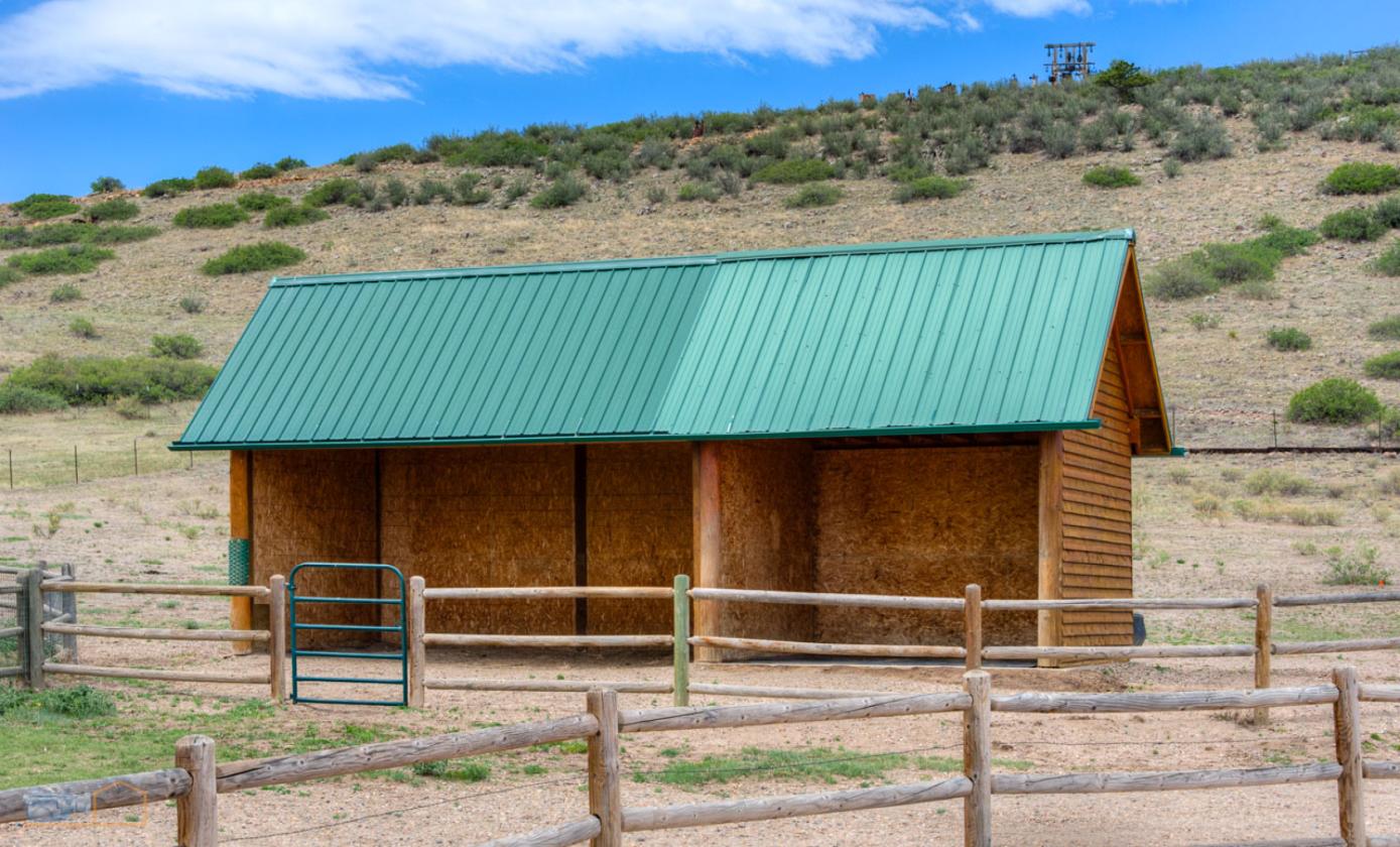 Log Home on 40 Acres! - photo 26