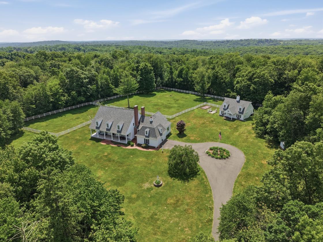 Luxury Horse Property With Trail Riding - photo 1