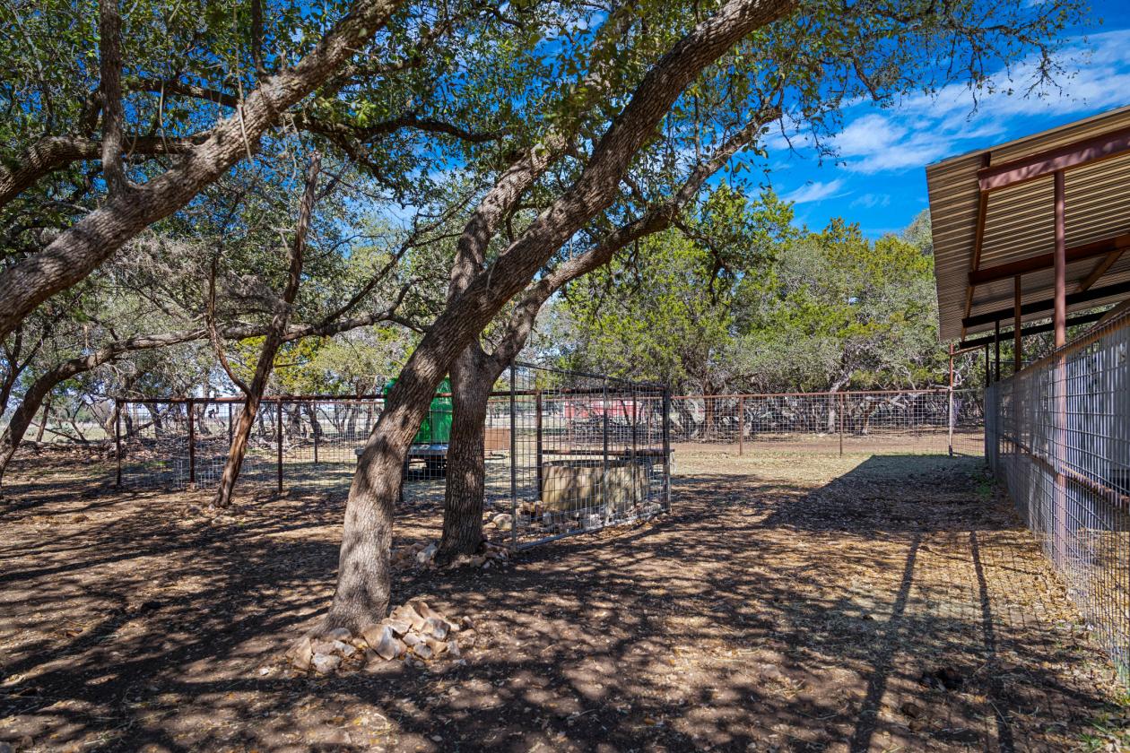19.99 Acres With 2 Homes, Ideally Fenced - photo 7