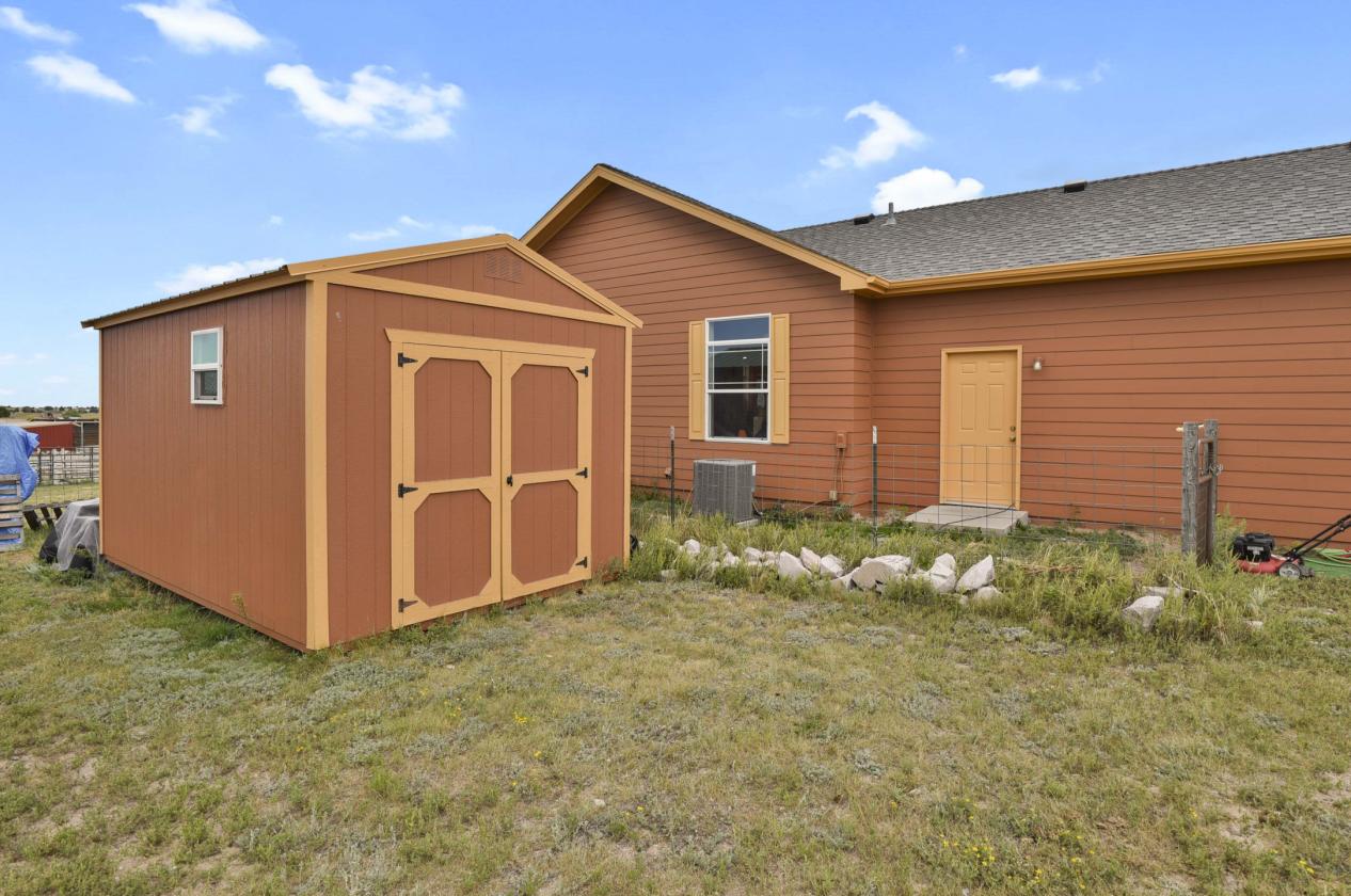Equestrian Property for the Horse Enthusiast - photo 24