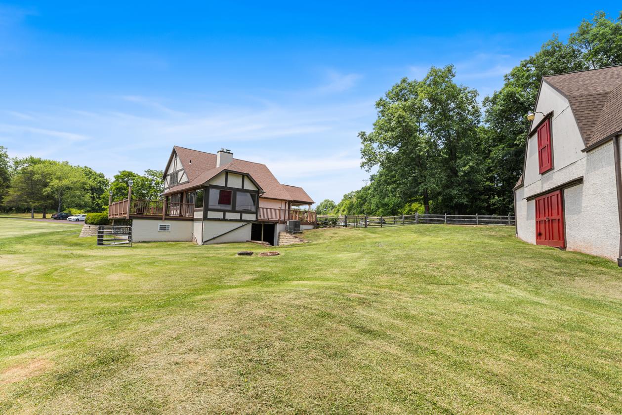 Skippack Farm Home and Barn - photo 10