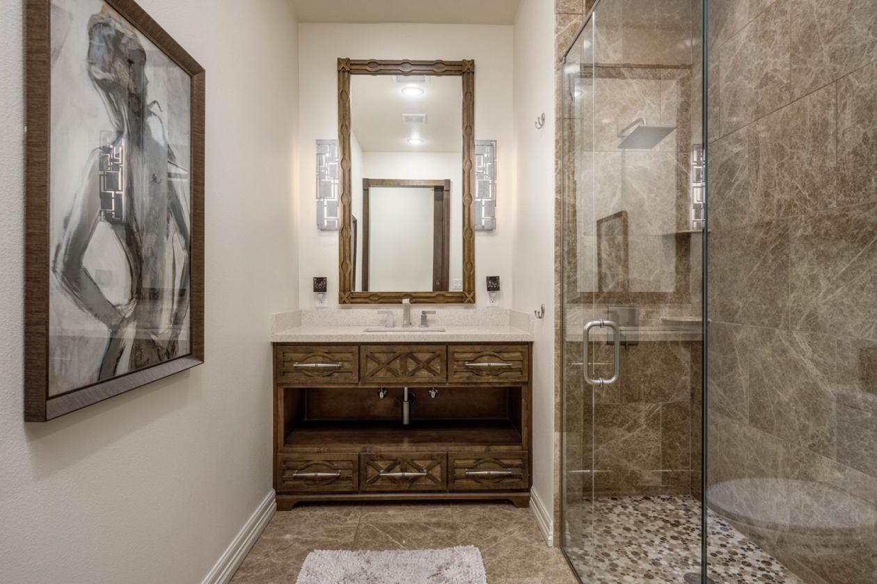 Income-Producing Luxury Estate - photo 17
