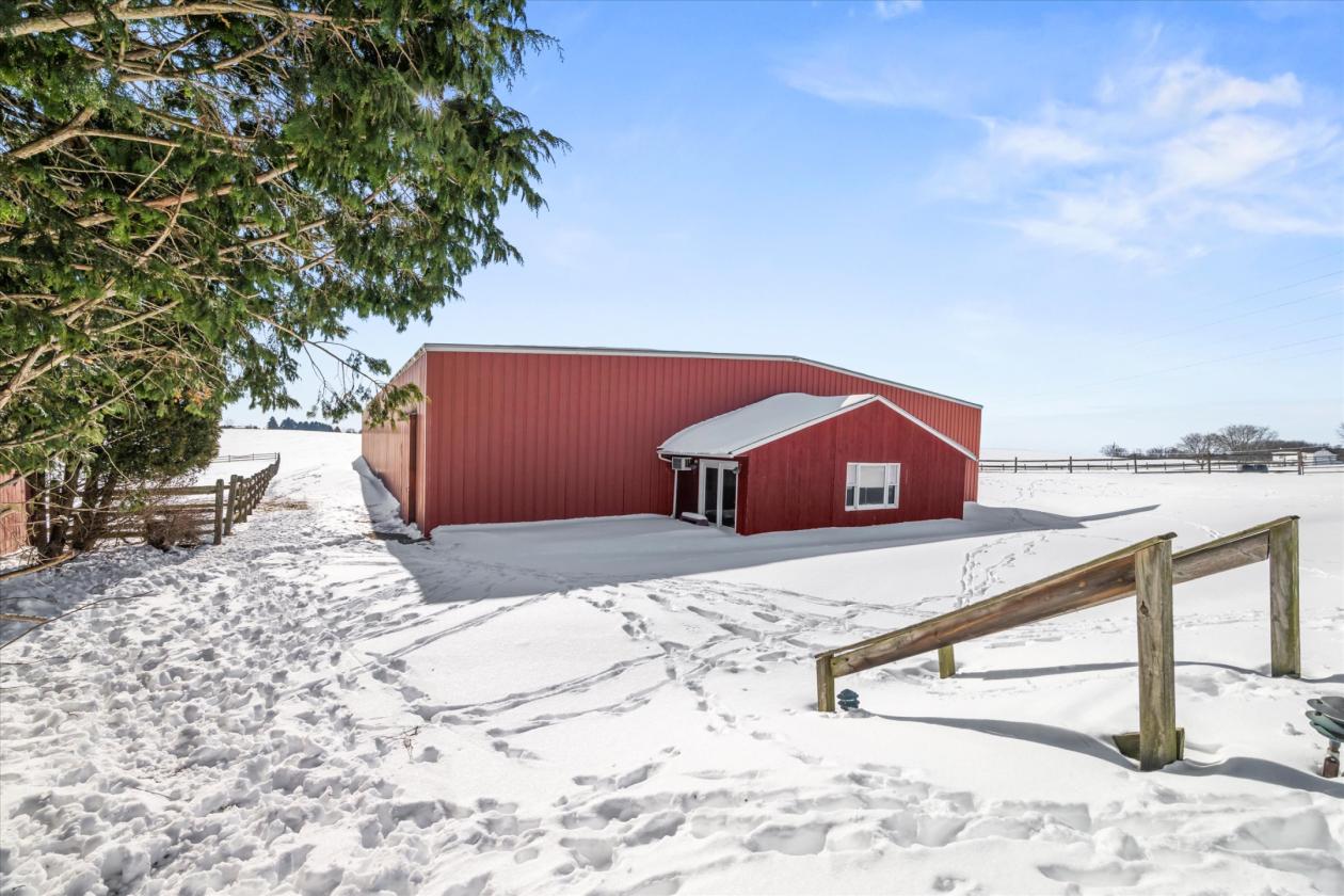 37-Acre 32 Stall Equestrian Estate w/ INDOOR - photo 30