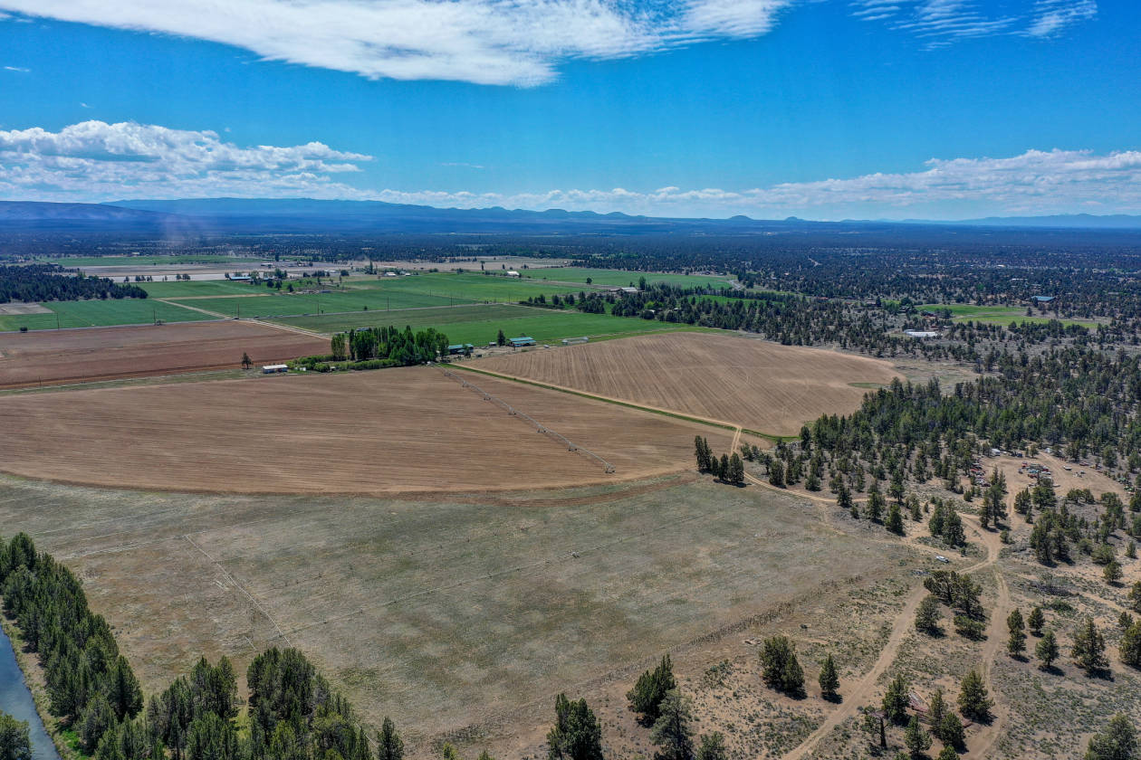 Property / 200 Acres/ 3 Legal Lots/ Build Your... Bend