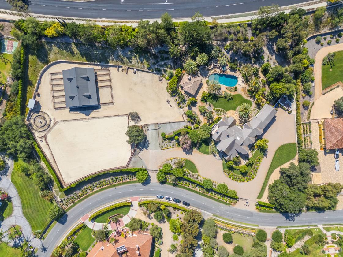 Horse Property for sale.