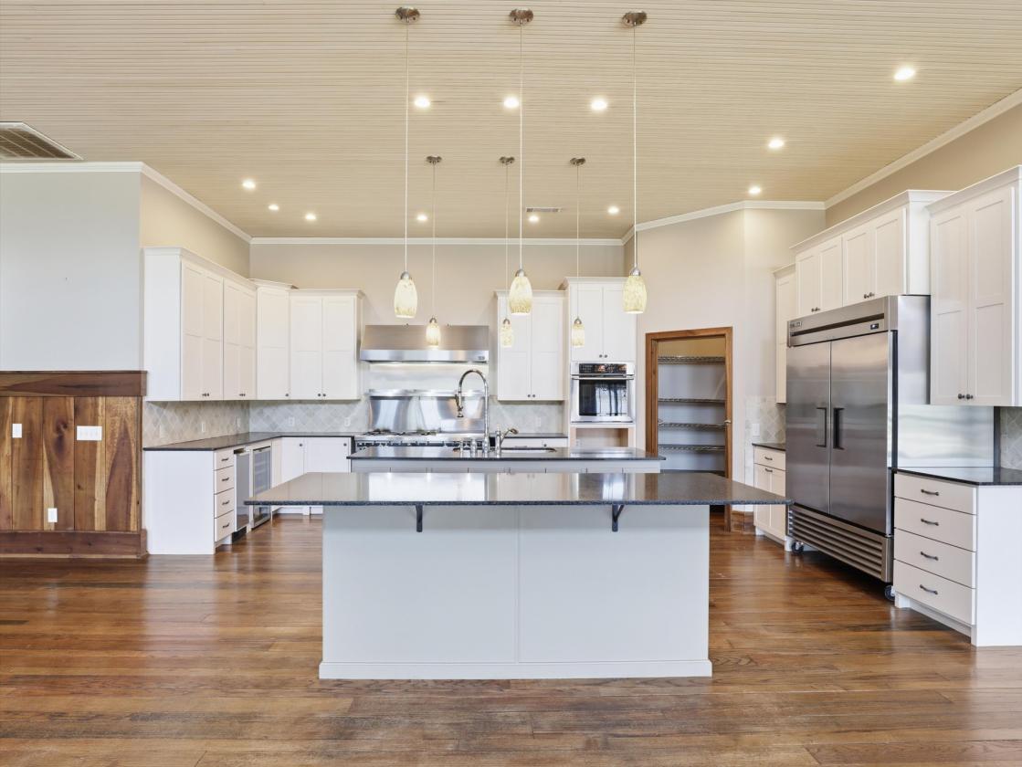 A PROPERTY WITH POSSIBILITIES! - photo 8