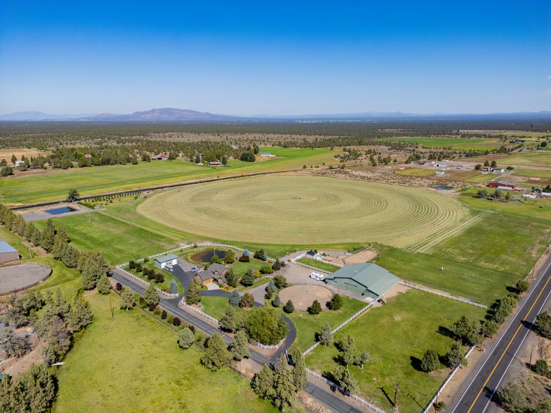 Horse Farm & Equestrian Estate in Bend - photo 8