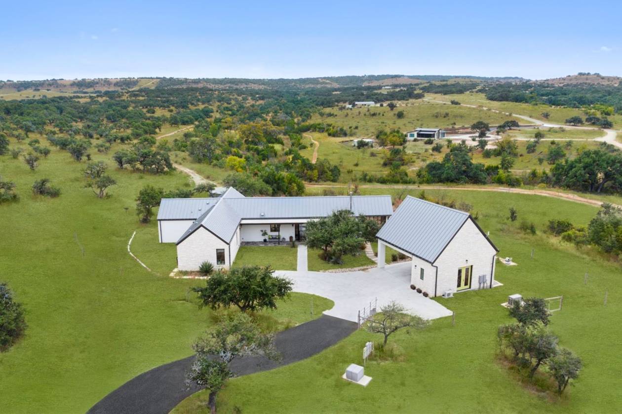 Horse Property for sale.