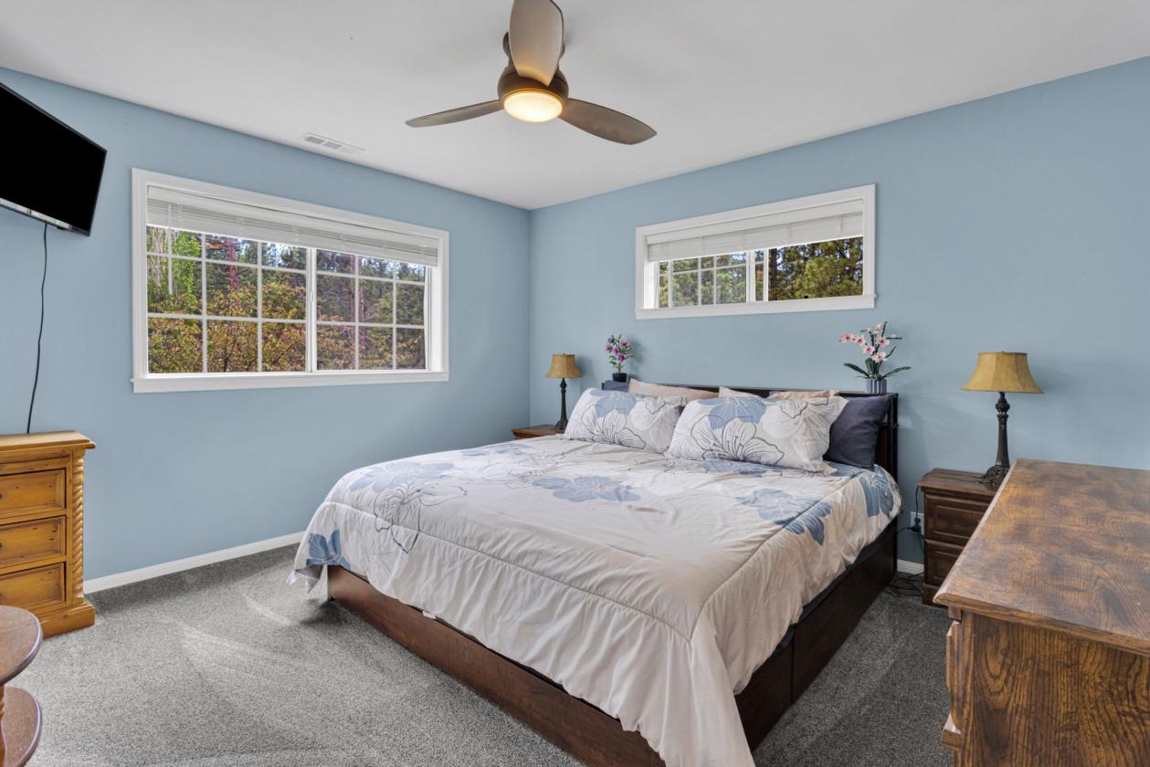 Beautifully updated horse property - photo 21