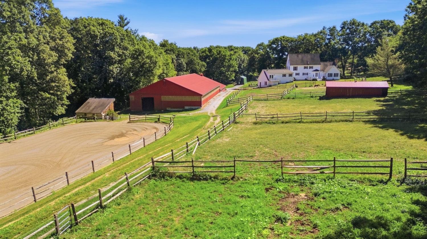 Equestrian Estate with indoor and outdoor arenas - photo 8