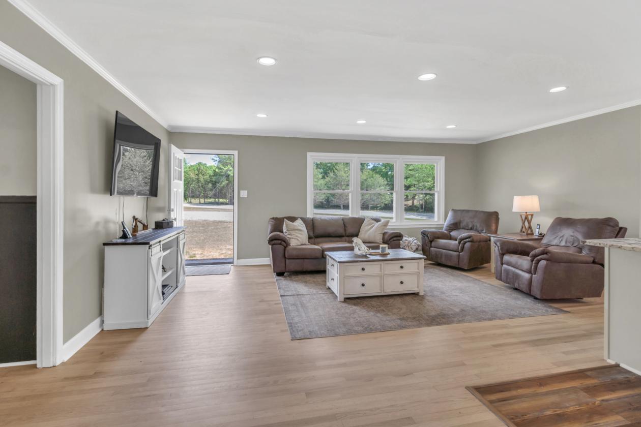 15 Acres & Completely remodeled home - photo 5