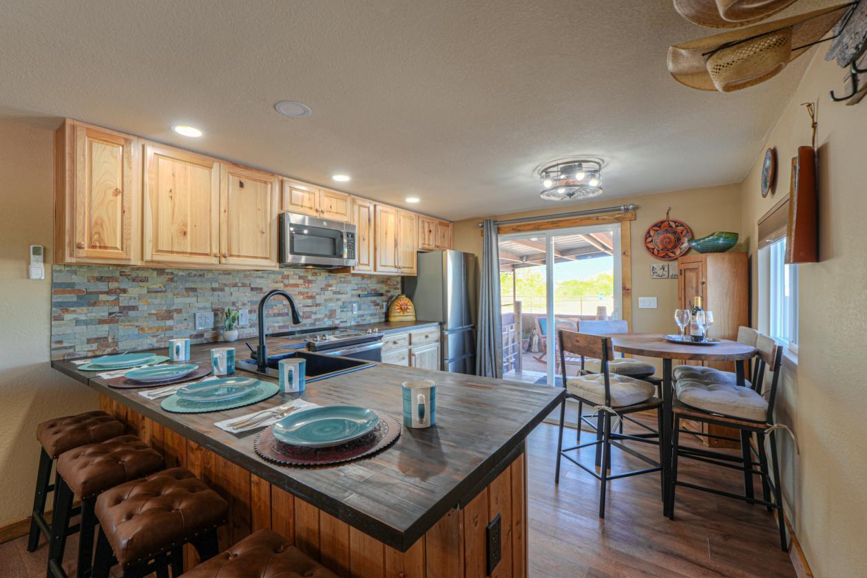 Move in ready horse property - photo 4