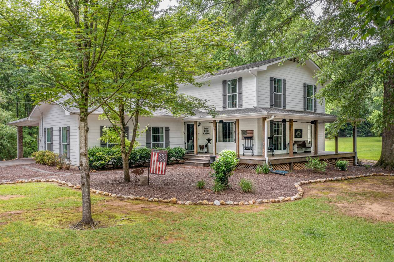 Horse Property for sale.