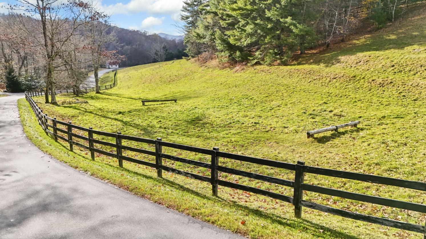 Yonahlossee Stables at Pine Hill - photo 25