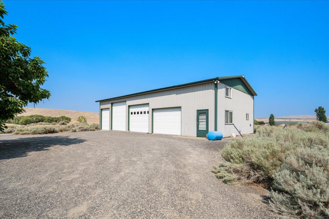 14 fully irrigated private acres in Badger Canyon - photo 22