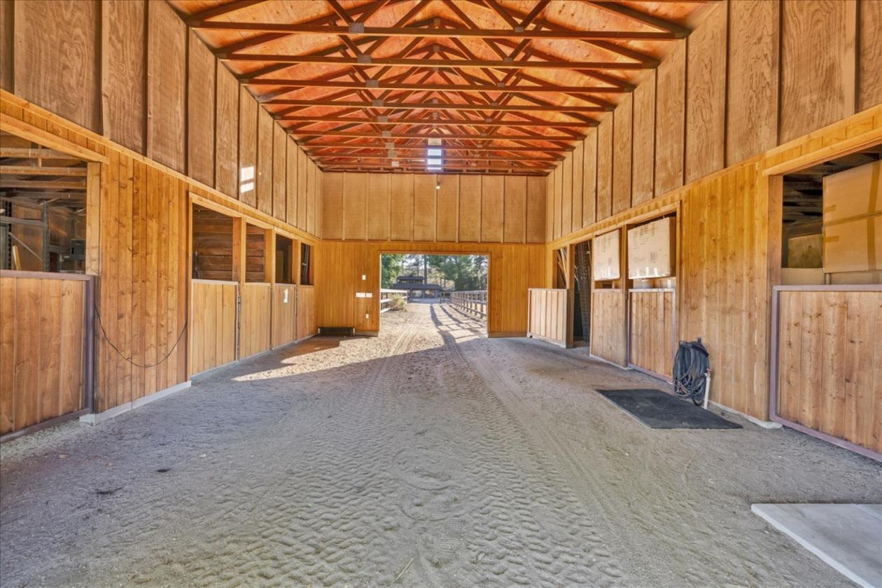 Premier Equestrian Estate in Southern CA - photo 16