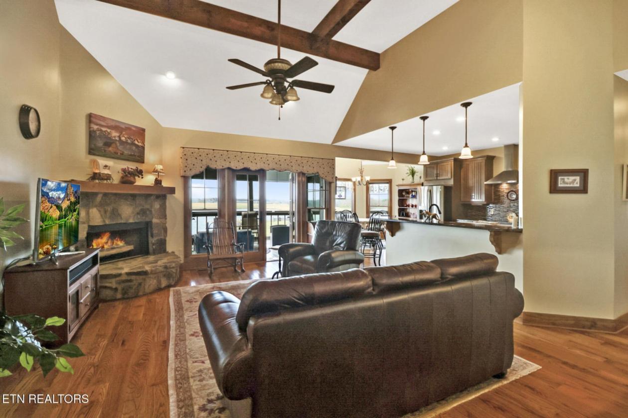 Lakefront Equestrian Estate - photo 5