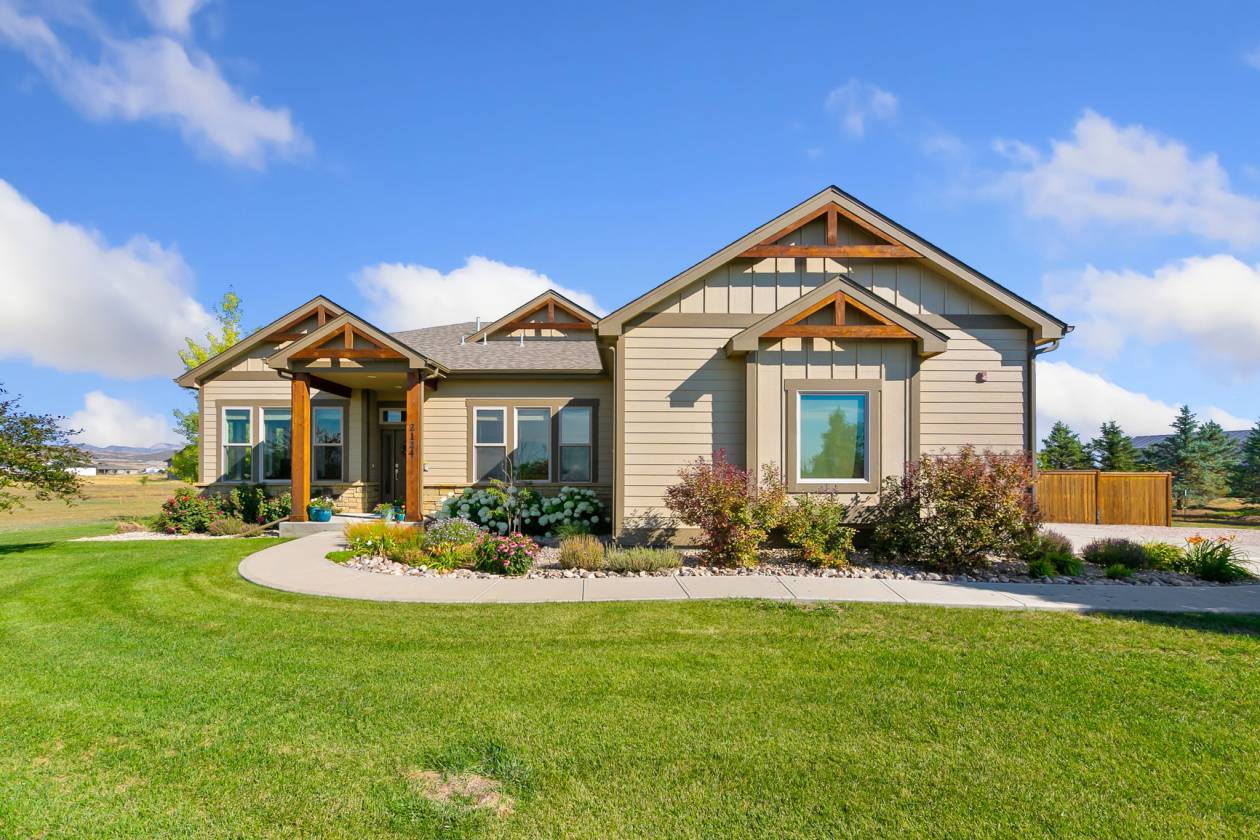 Horse Property for sale.