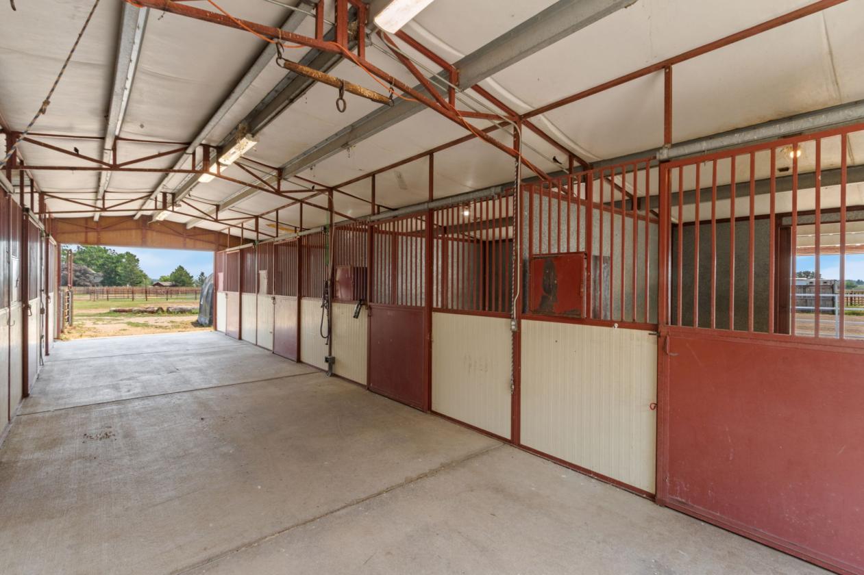 Horse Property w/ 7-Stall Barn & Guest House - photo 4