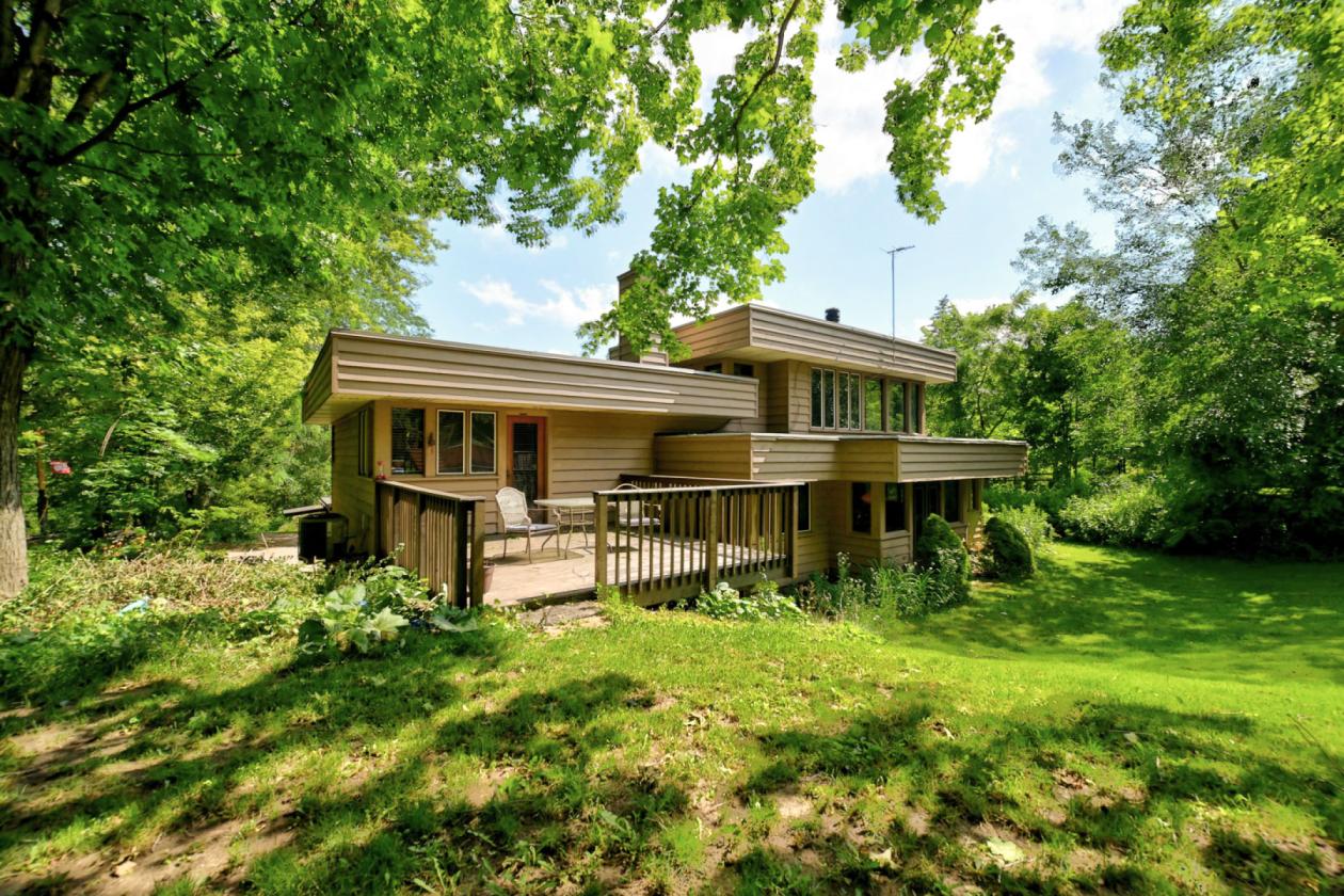 Private Country Oasis on 7.5 Acres - photo 12