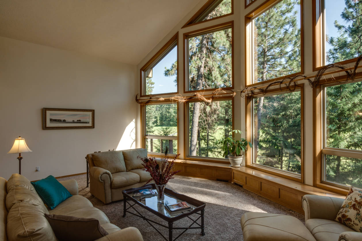 Secluded and Private Country Estate! Spokane, Spokane County, Washington Horse Properties