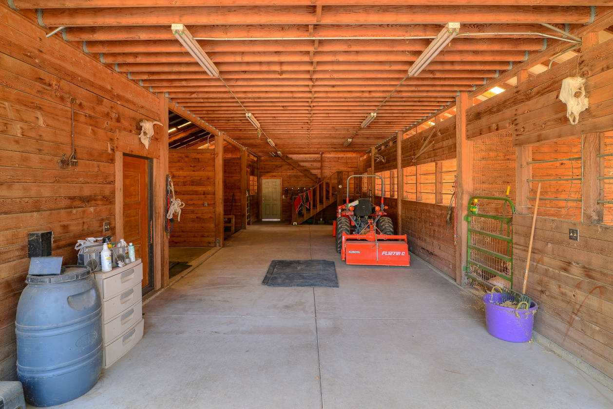 Granite Bay Ca, HiCaliber Ranch A Champions Legacy on... Granite