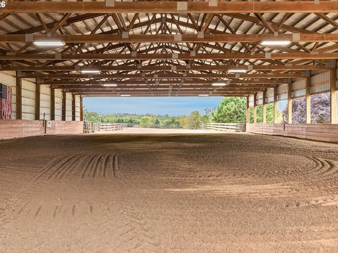 Luxury Equestrian Estate with 35 Stalls! - photo 5