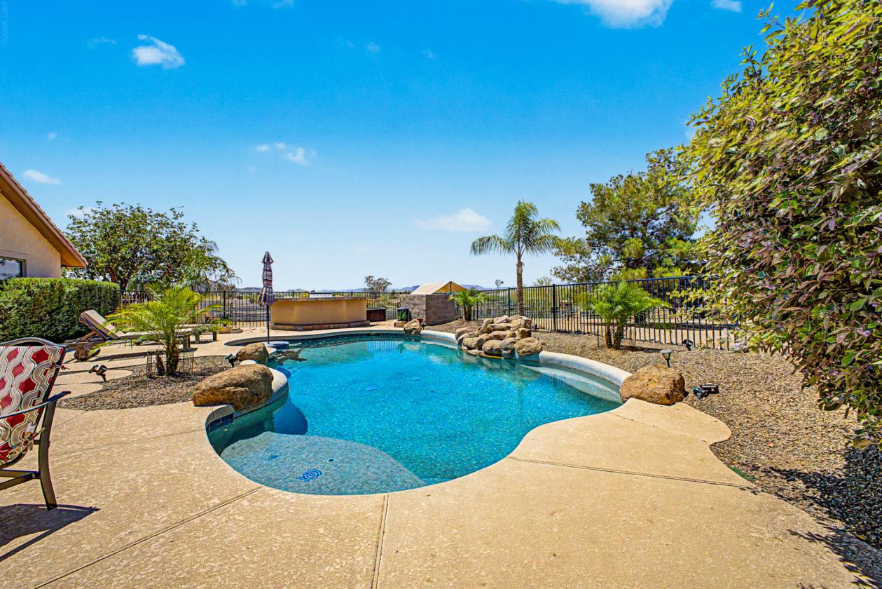Equestrian Property in the heart of Desert Hills - photo 3