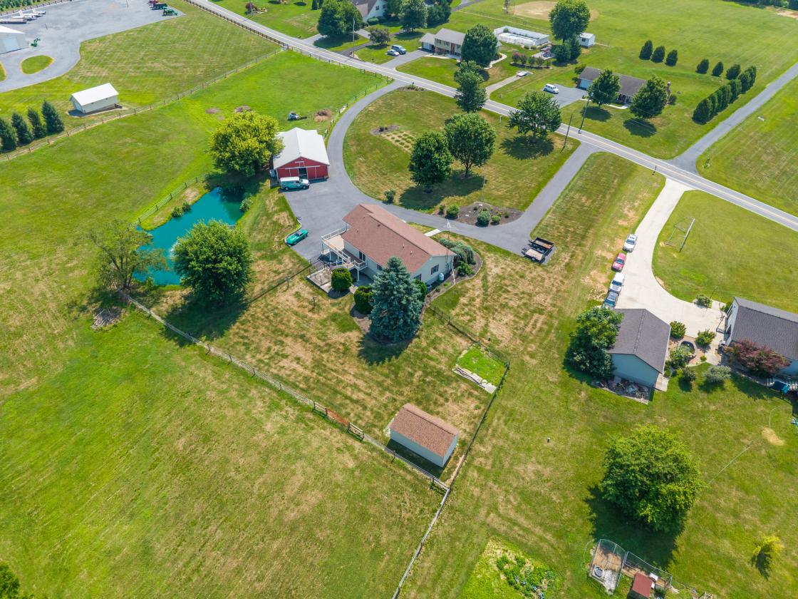 Ranch home with In-Law suite 4.3-Acre/4 stall Barn - photo 9