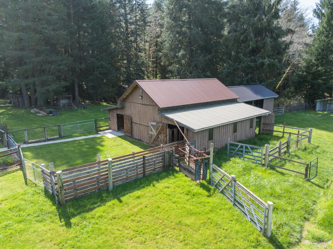 Home with Barn and nearly 24 Acres of fenced land - photo 19