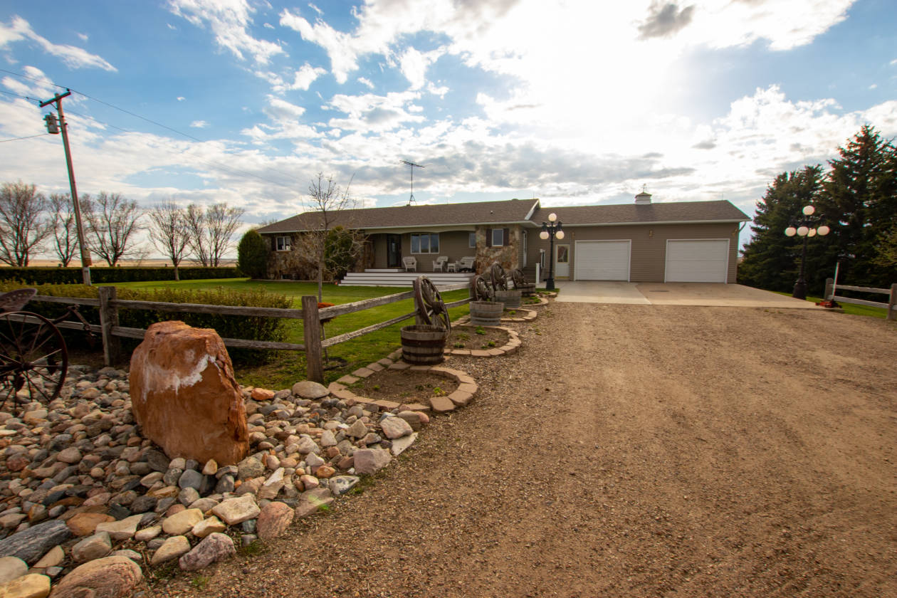 Horse property for sale with 80 acres w/additional lot &... Froid